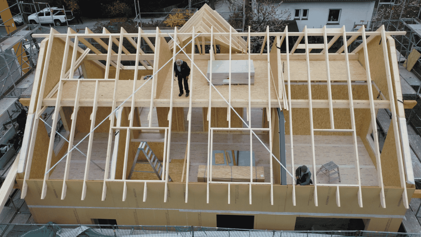 Holzrahmenbau oder Massivbau –  welche Bauweise passt zu Eurem Projekt?